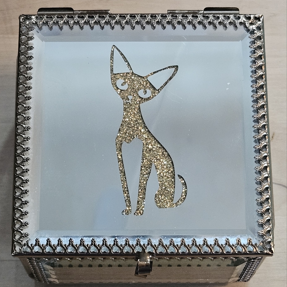 Gold Cat Design Glass Box - Picture 1 of 8